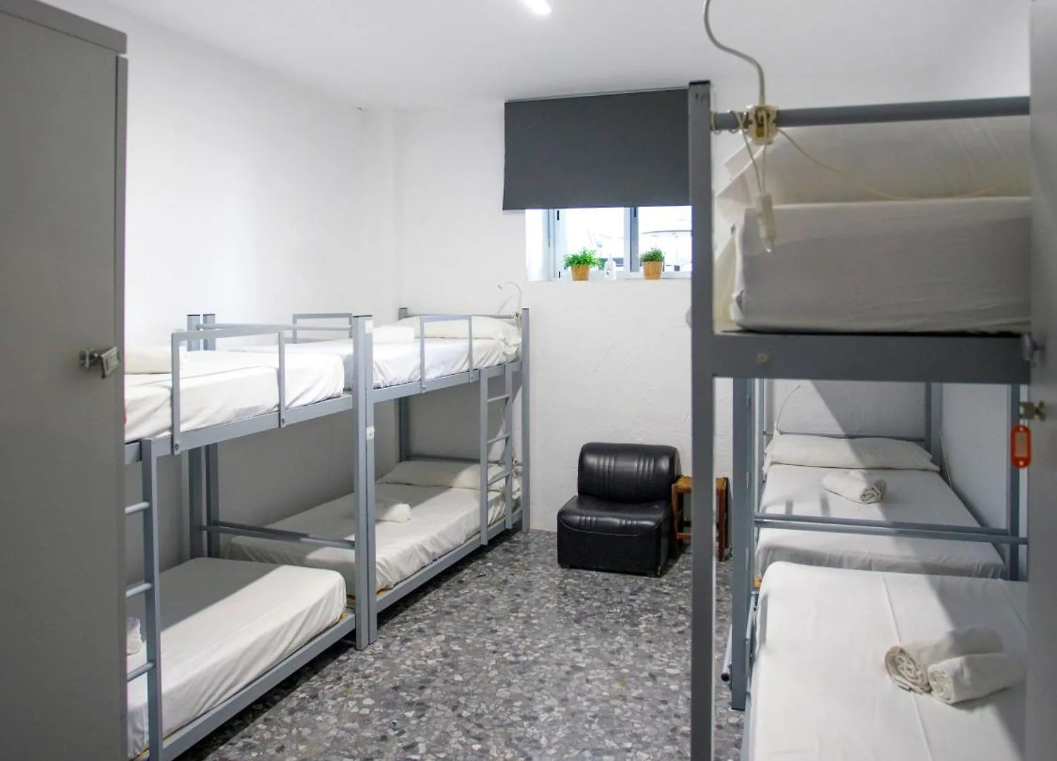 Italica Hostel 산티폰세