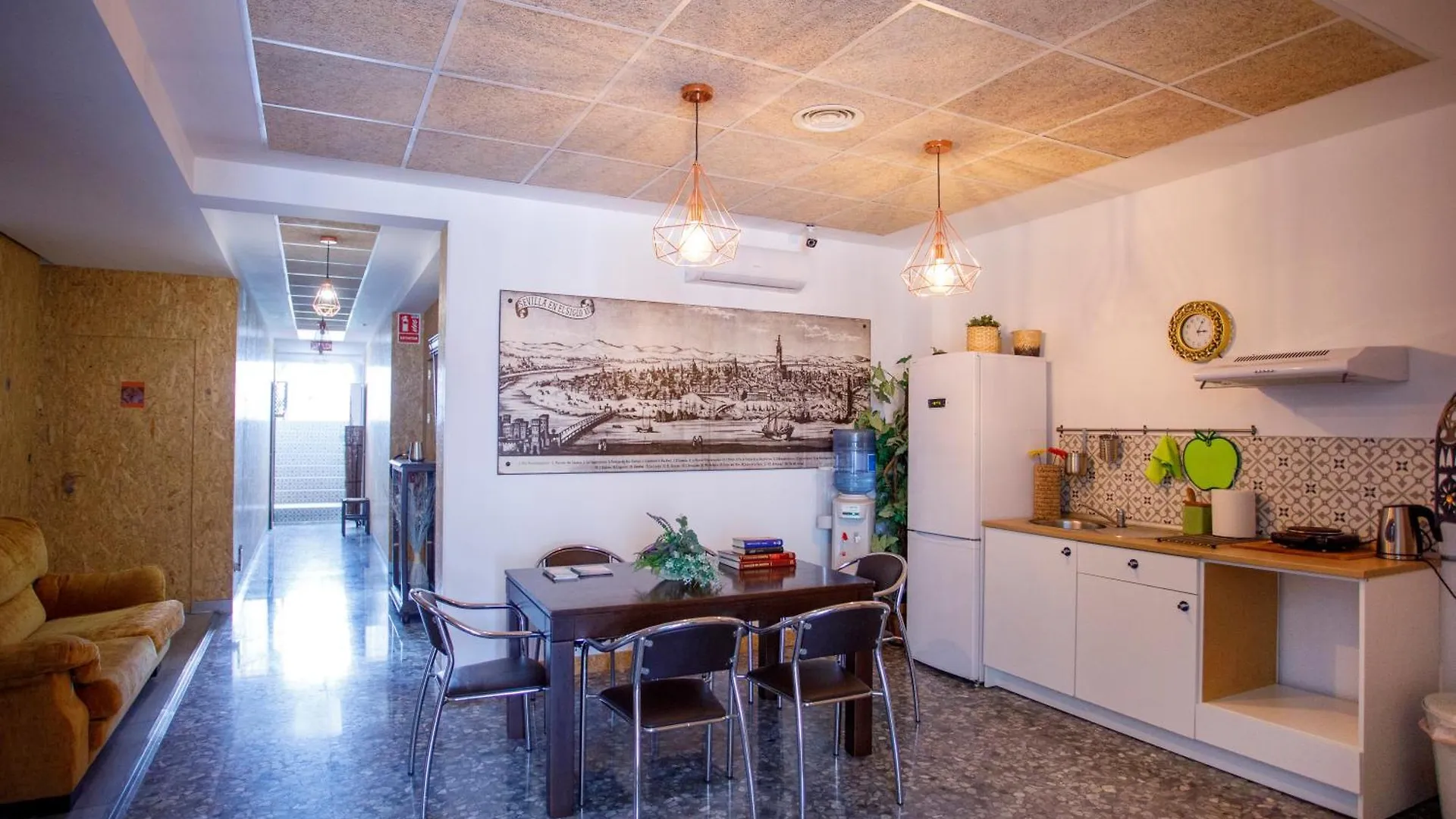 Italica Hostel 산티폰세