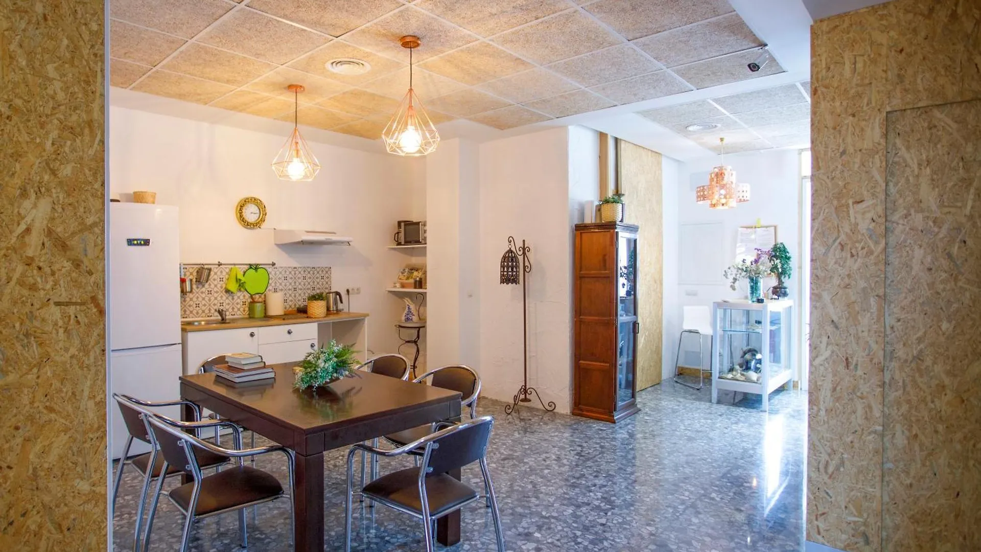 Italica Hostel 산티폰세